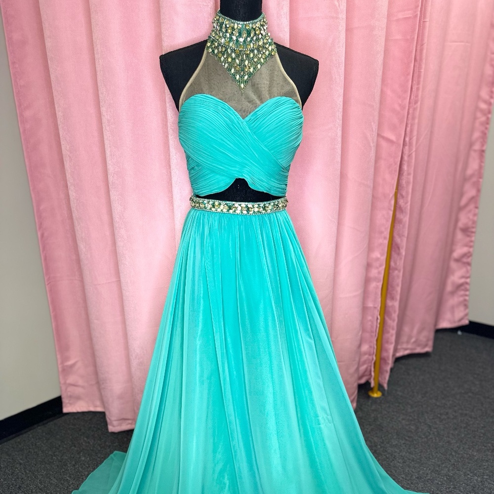 Angela and Alison Gown